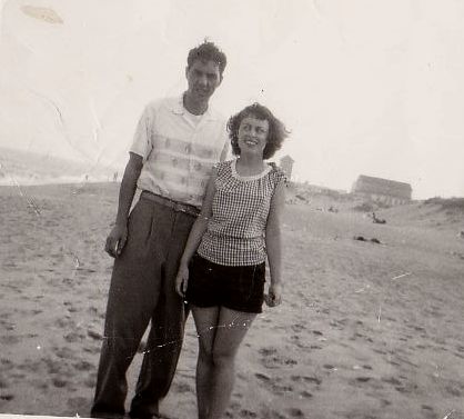 mom and dad beach